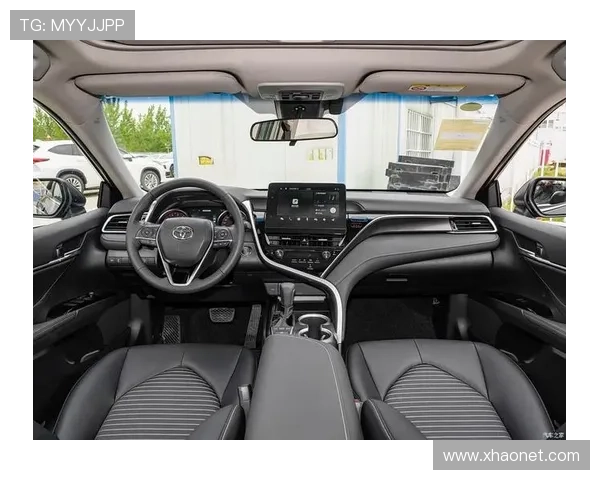 2.5自吸+8AT 实拍广汽丰田新款凯美瑞 内饰更精致